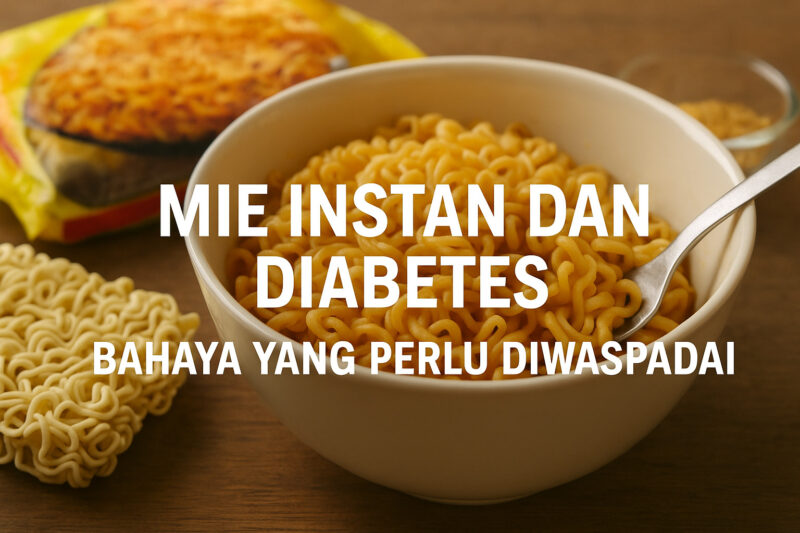 Semangkuk mie instan matang dengan garpu dan bumbu di sekitarnya.